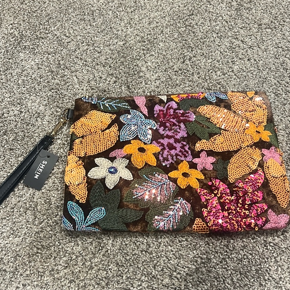 NWT SHEIN Floral Zip Pouch Cosmetic Bag Storage Zipper Wristlet